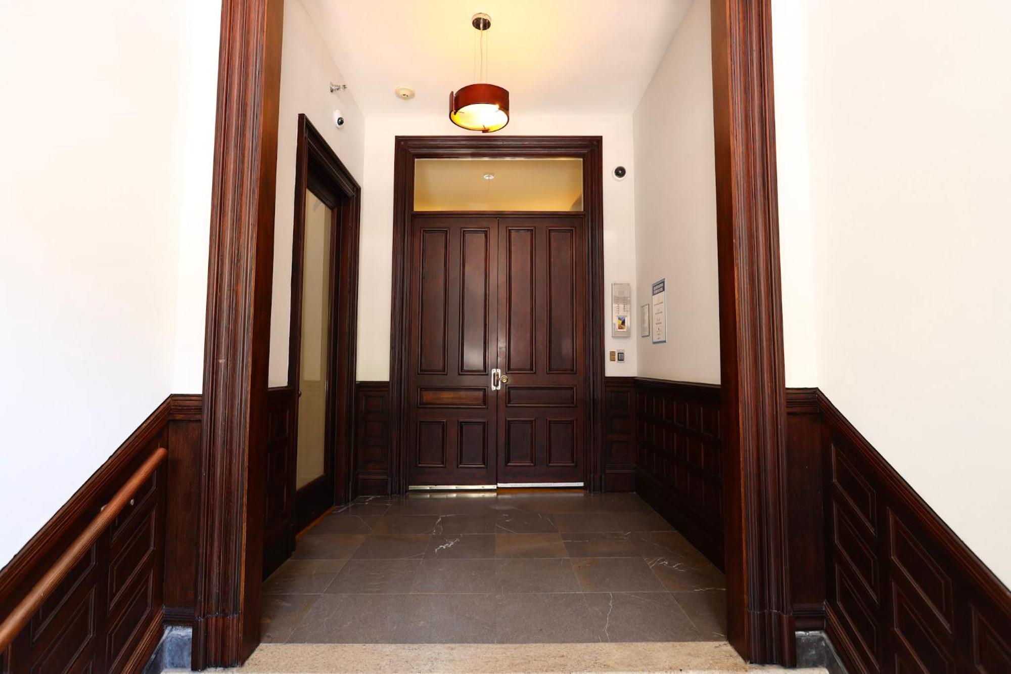 Stylish Studio On Newbury Street, #10 波士顿 外观 照片