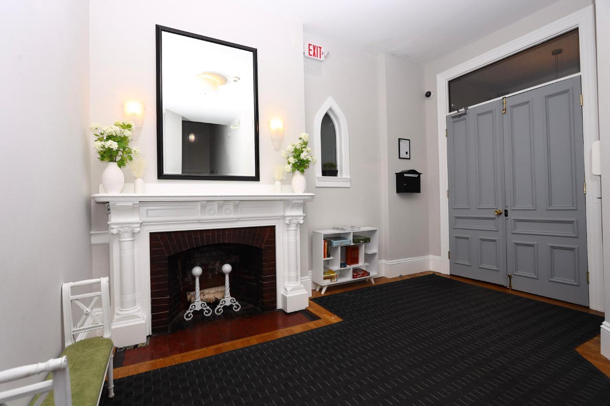 Stylish Studio On Newbury Street, #10 波士顿 外观 照片