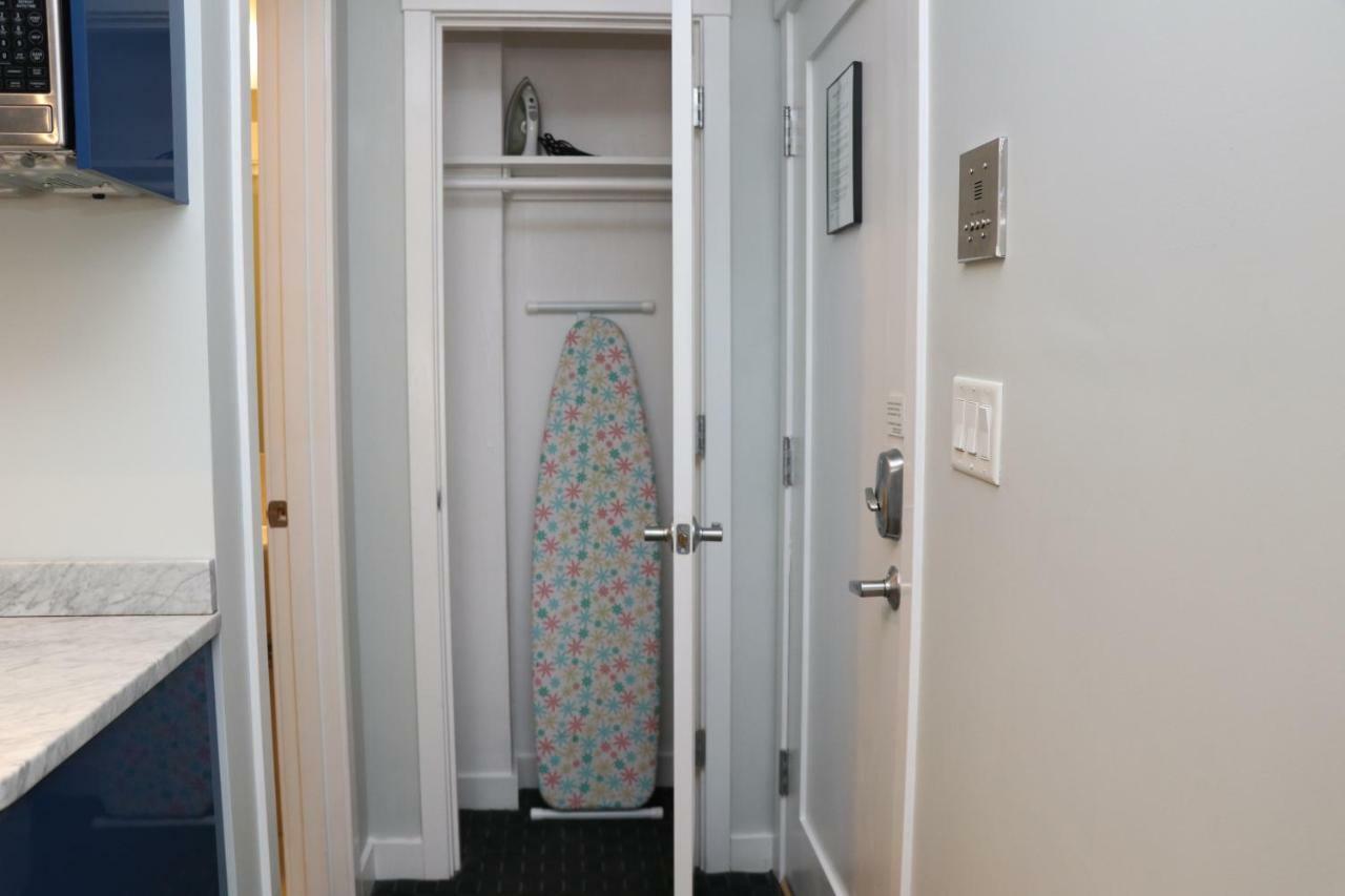 Stylish Studio On Newbury Street, #10 波士顿 外观 照片